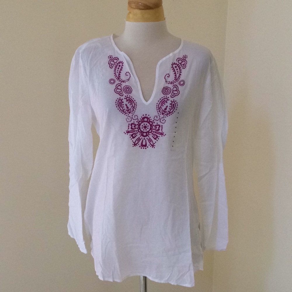 New! Gap outlet medium white cotton tunic top.